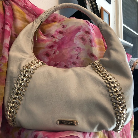 Michael Kors - Picture 1 of 5